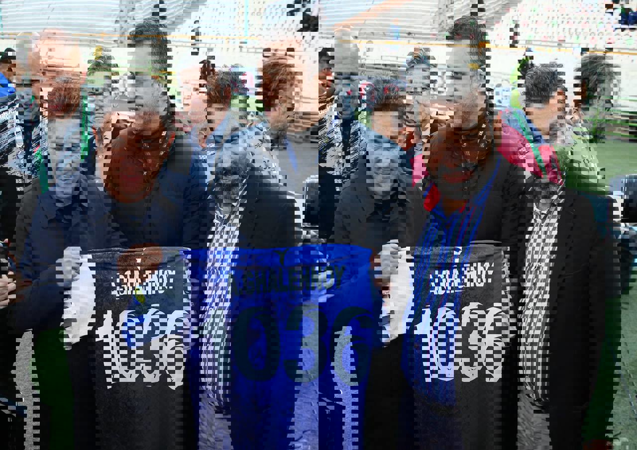 1829195