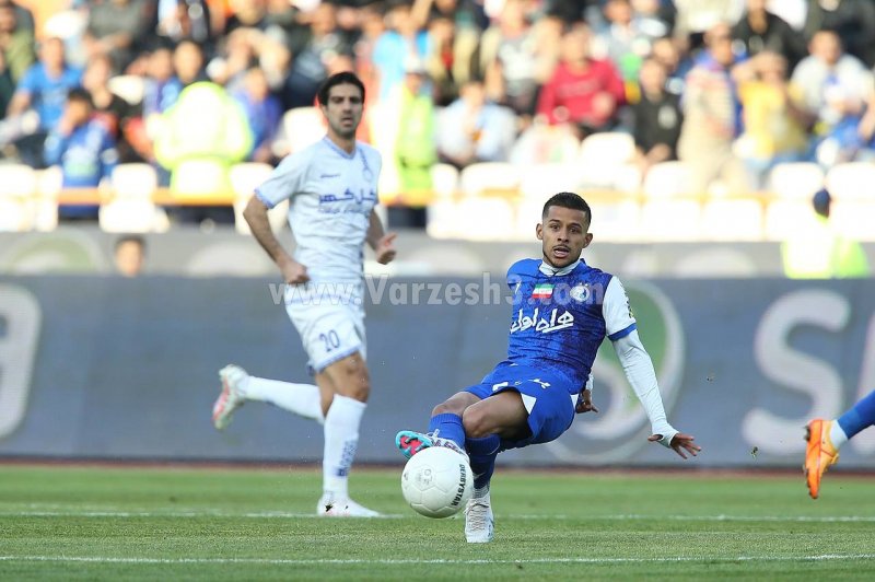 جایگزین فروزان، سد گلزنی بوشهری‌های استقلال