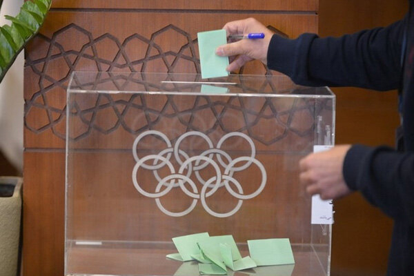 اعتراض به اعلام نشدن اسامی نامزدهای نهایی