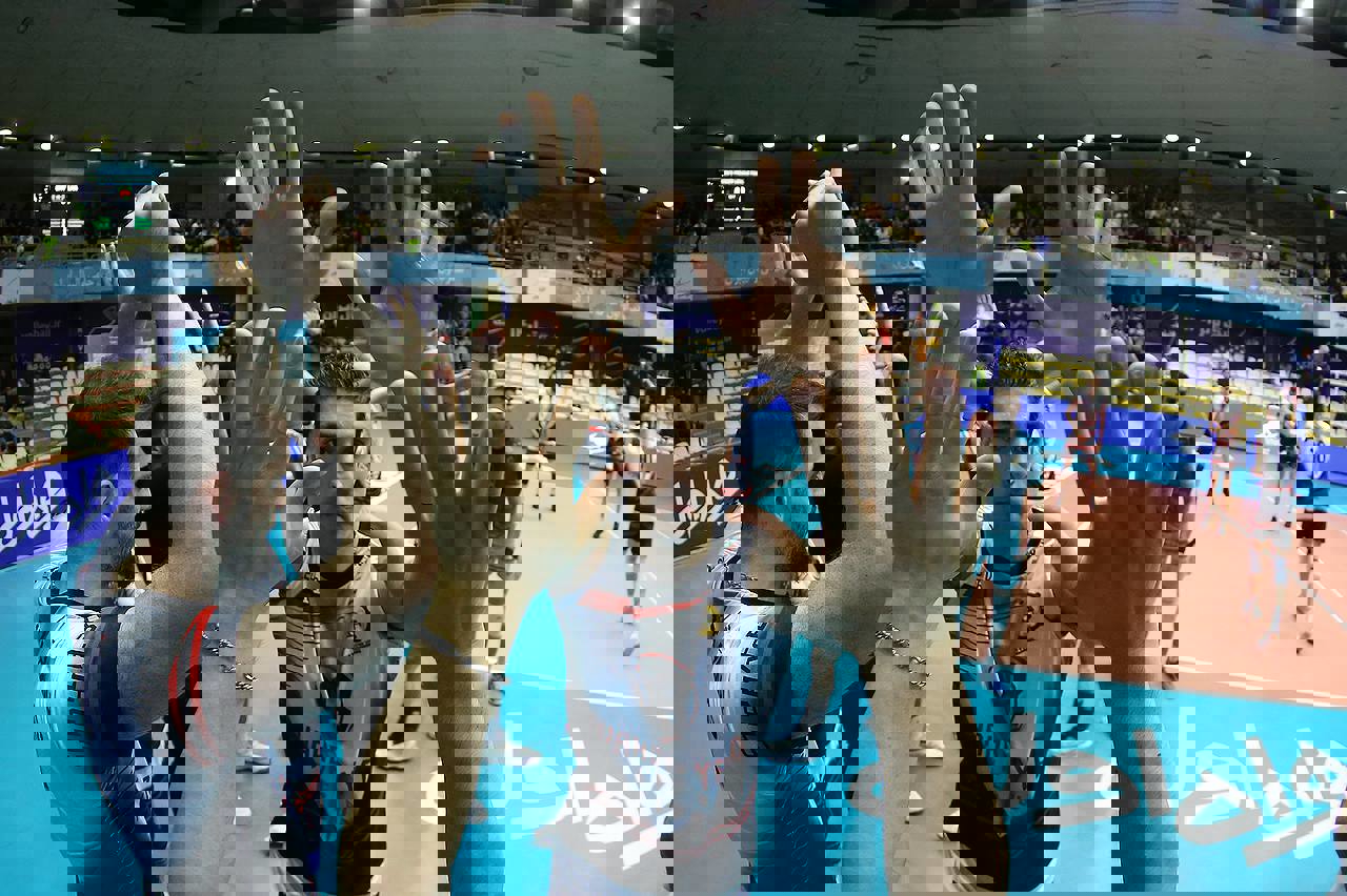1829778