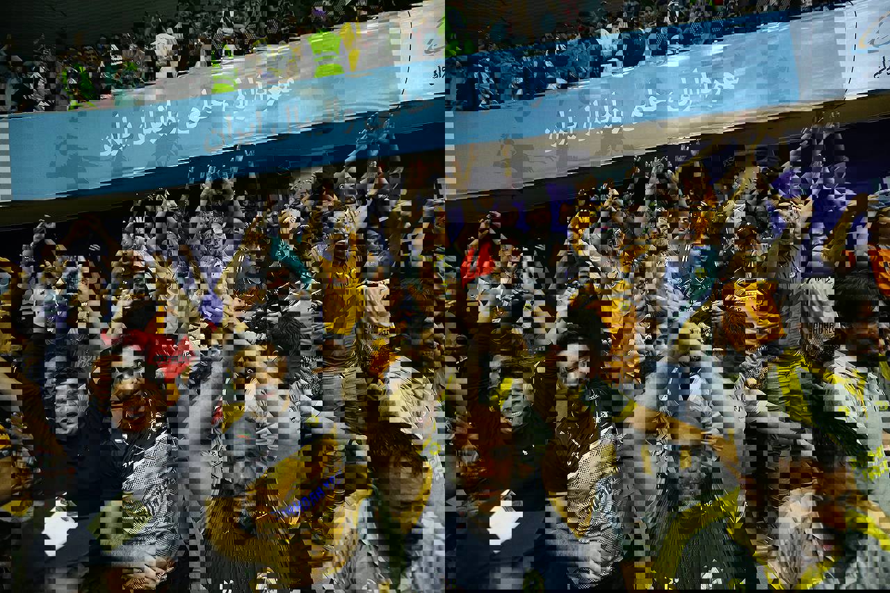 1829772