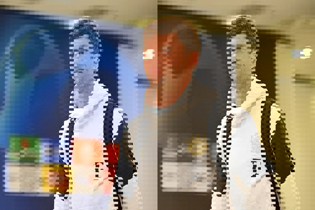 1830122