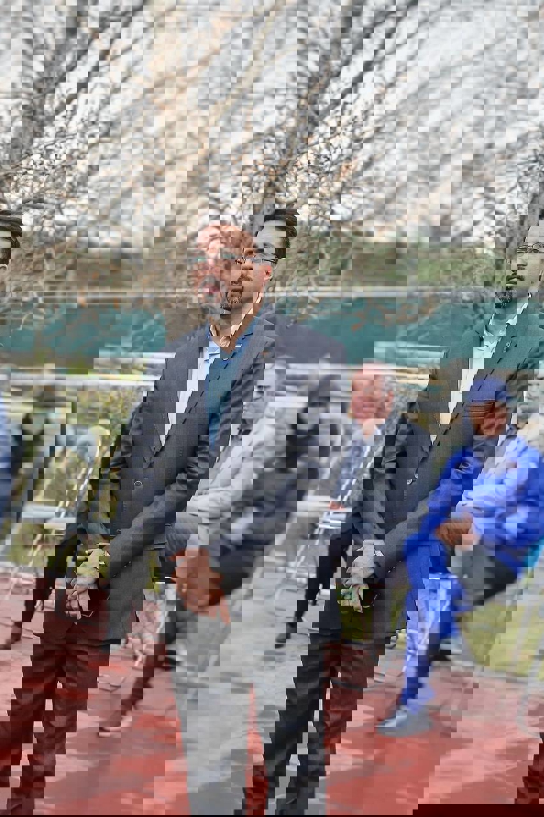 1829887