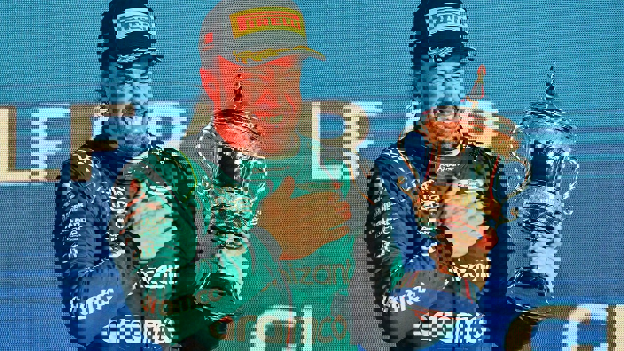1829990