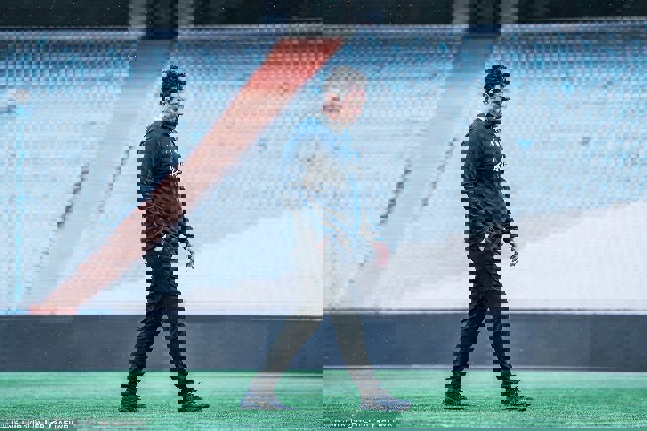1830298
