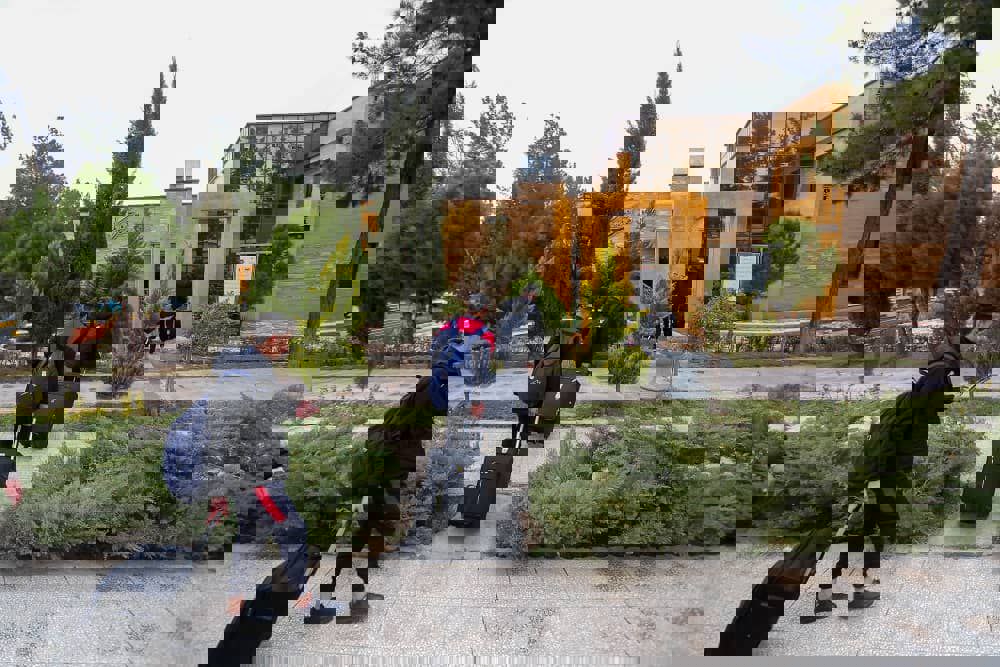 1830536
