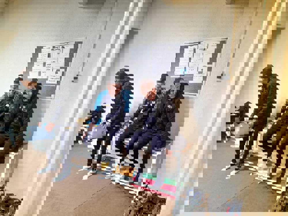 1830613