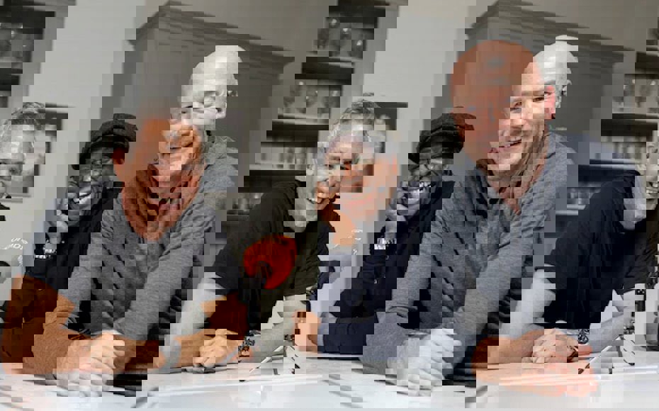 1830772