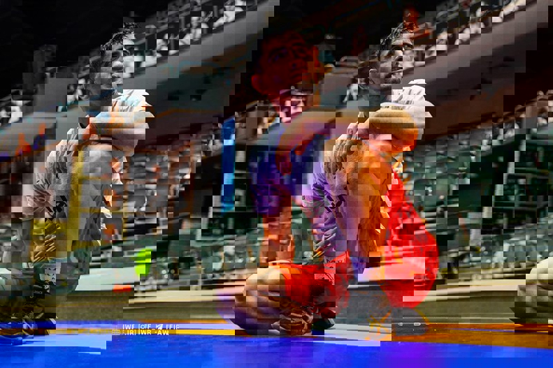 1830828