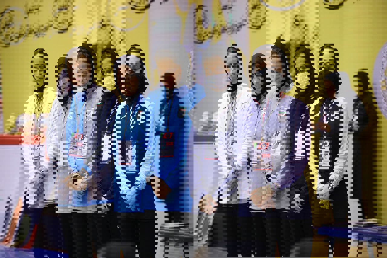 1830853