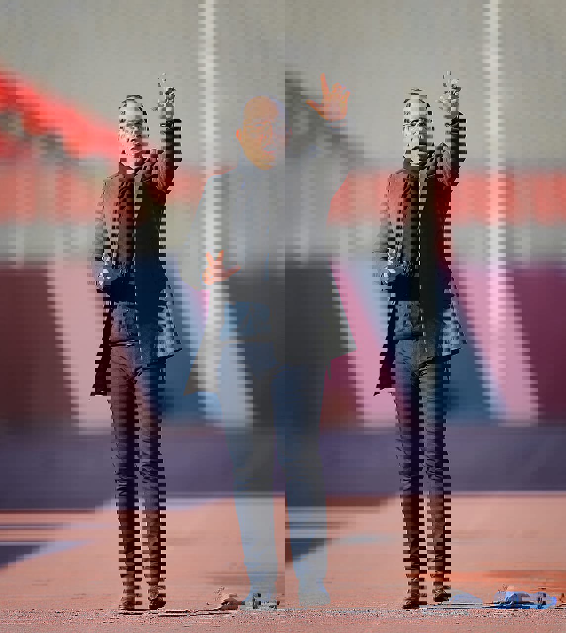 1831047