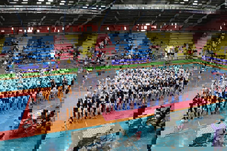 1831678