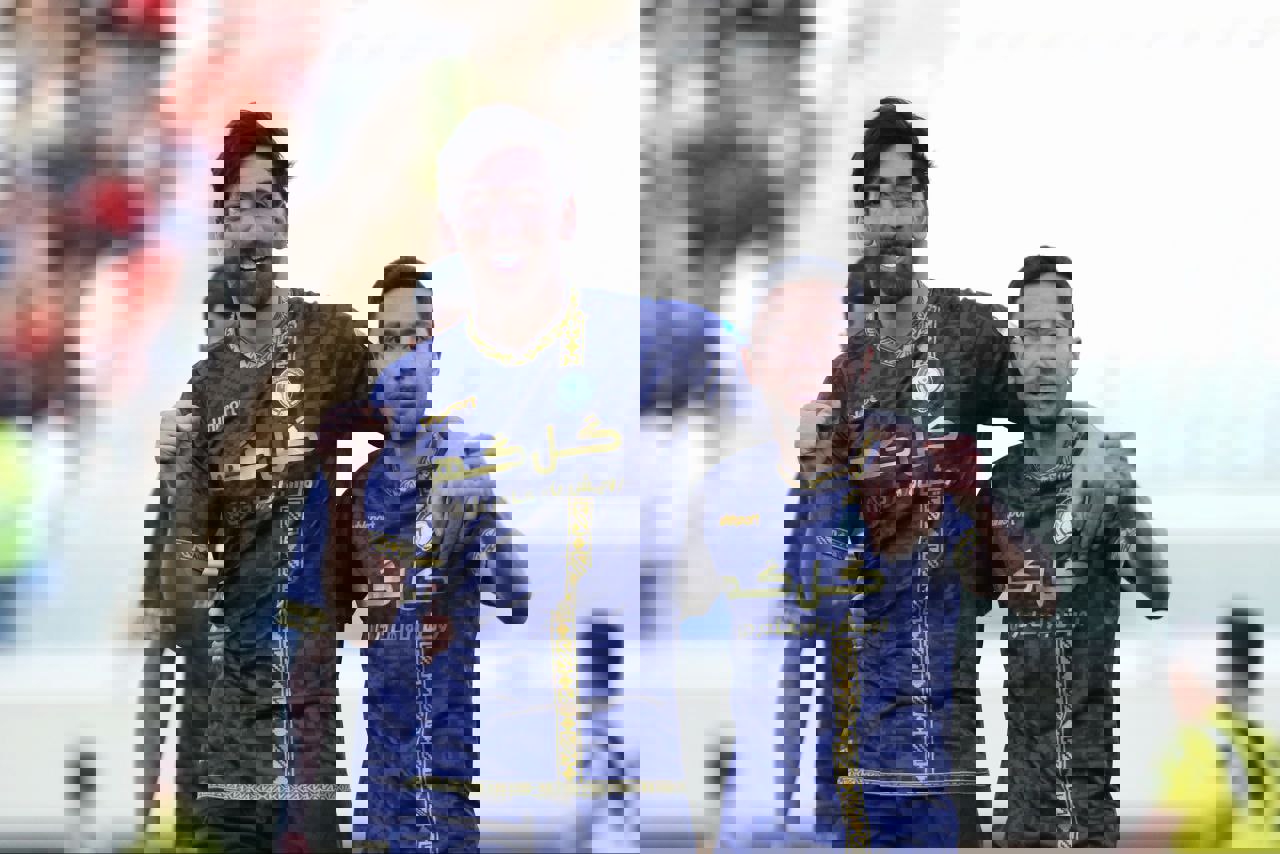 1831533