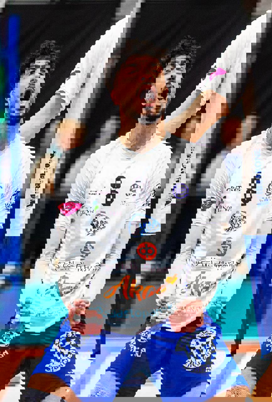 1831914