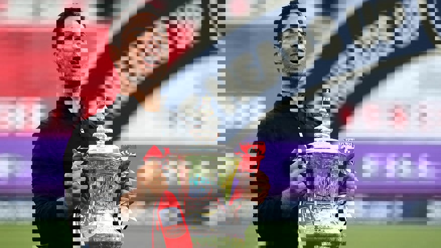 1831989