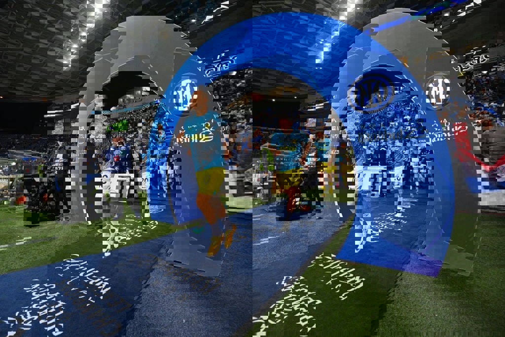 1832342