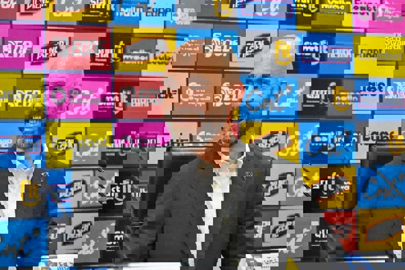 1832192
