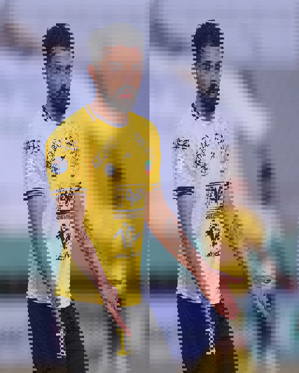 1832128