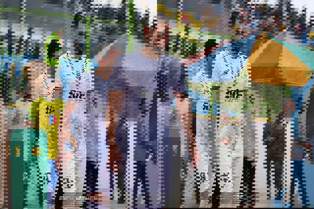 1832231