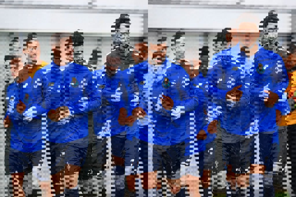 1832297