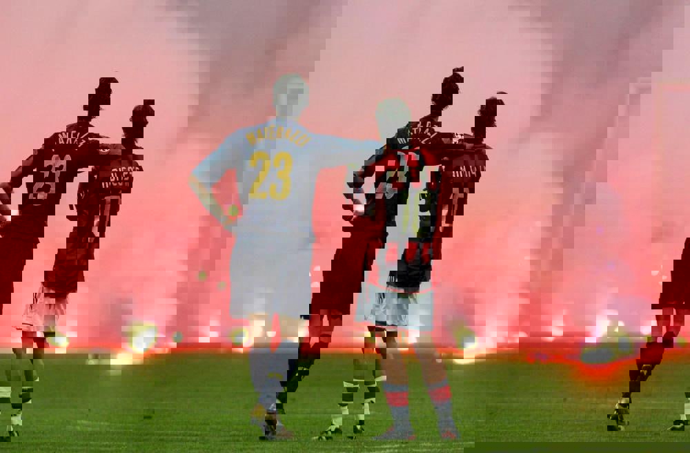 1832616