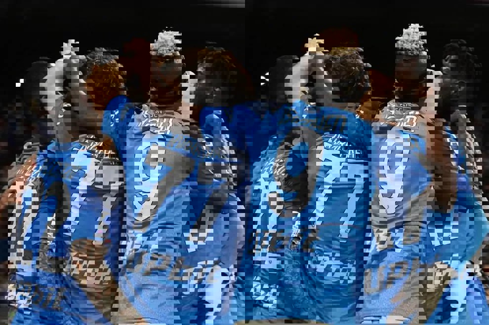 1832435