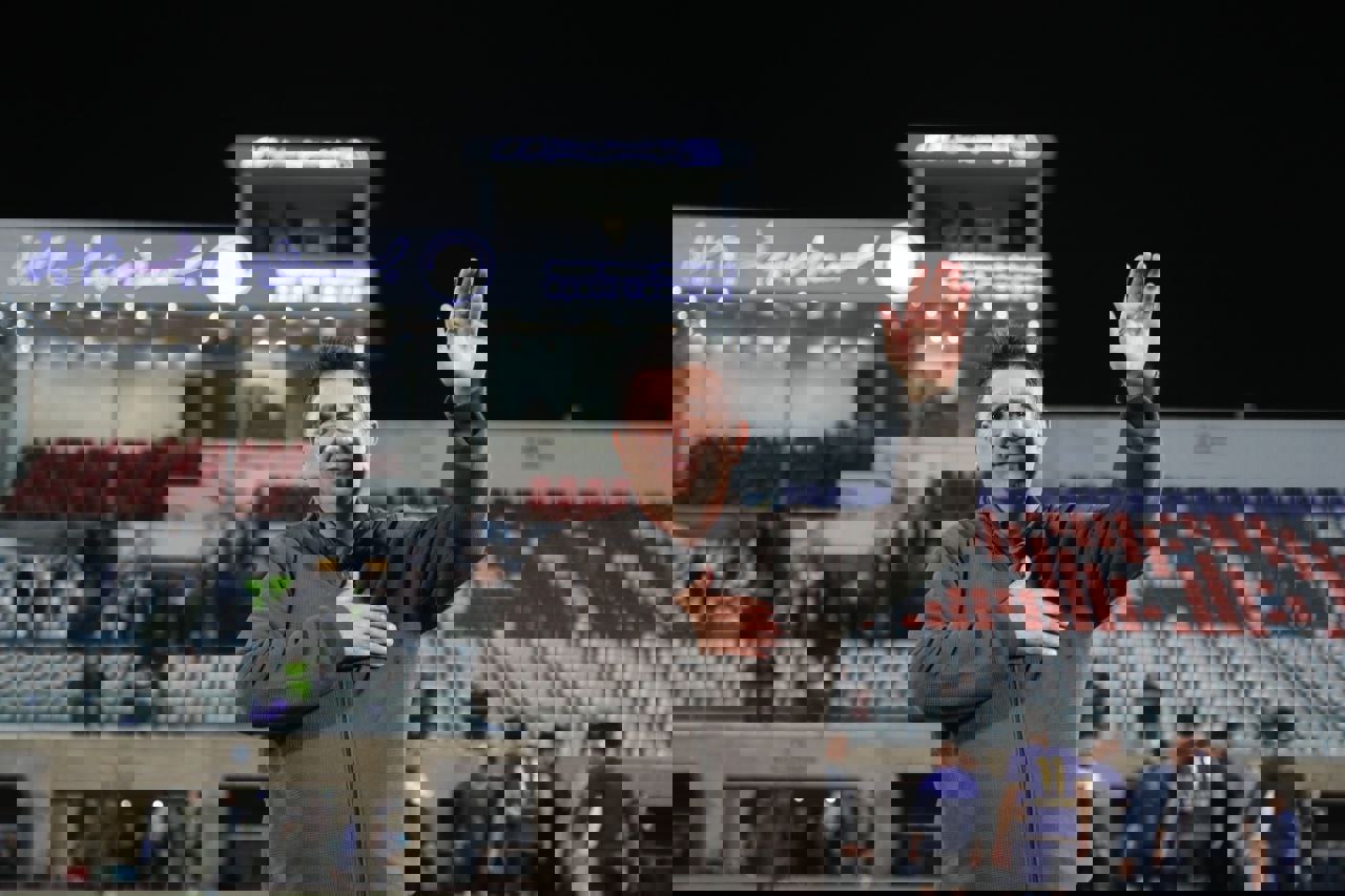 1832499