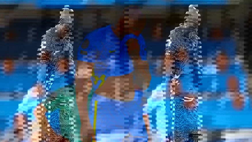 1832581
