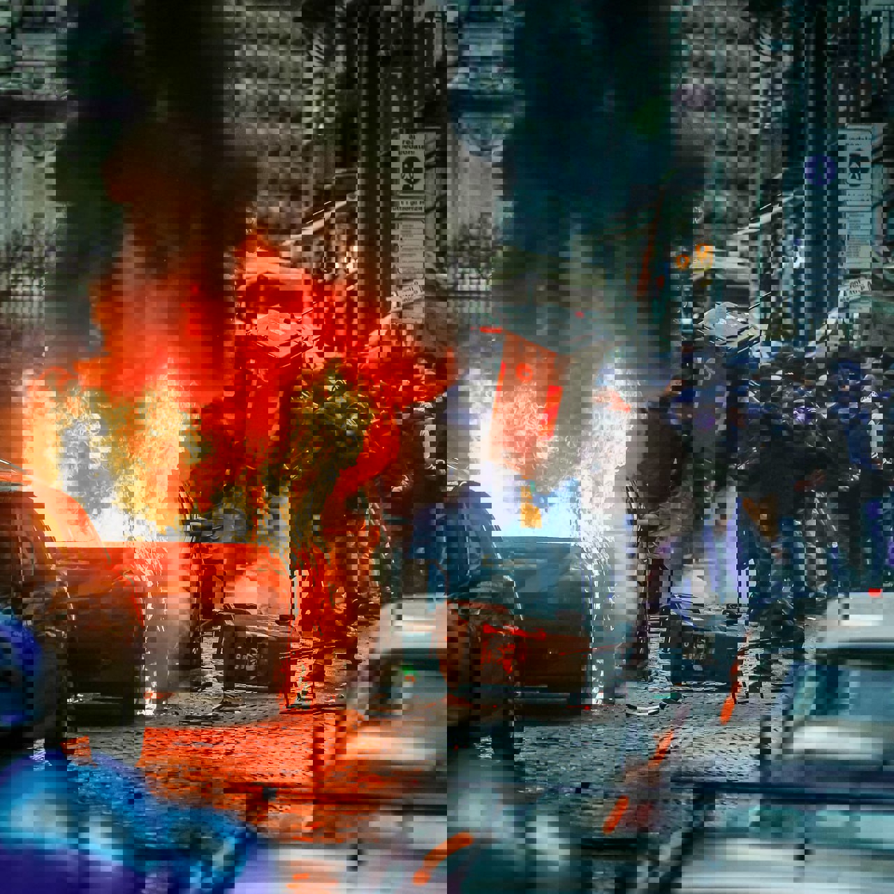 1832611