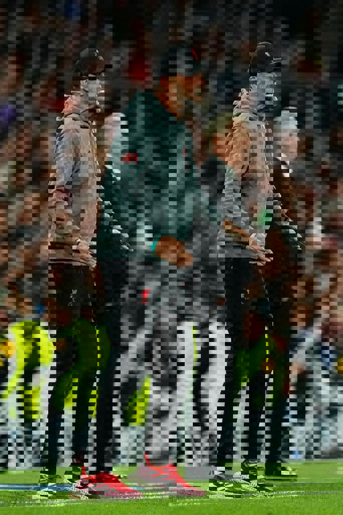 1832712