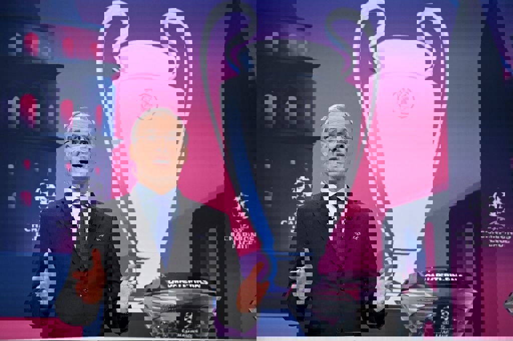 1833098