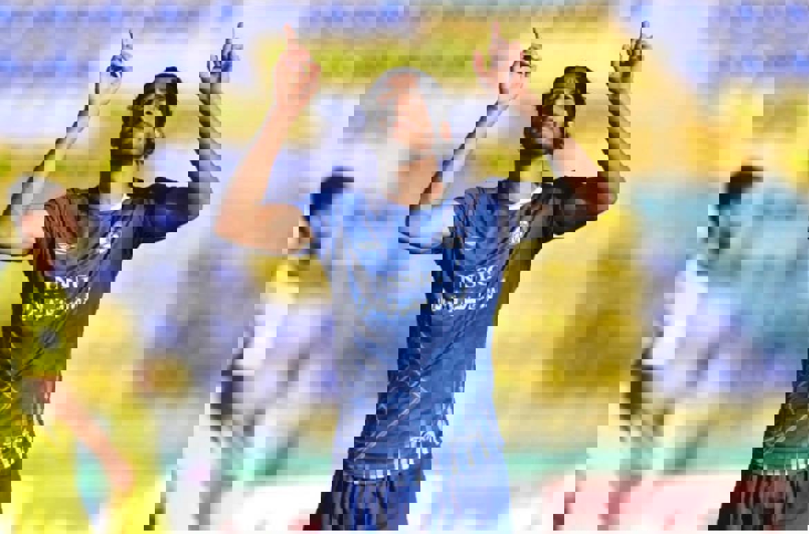 1833169