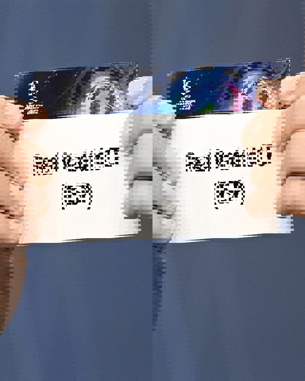 1833095