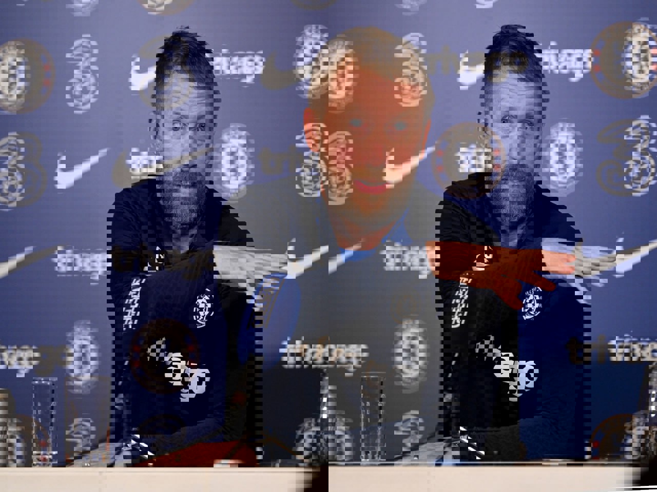 1833241