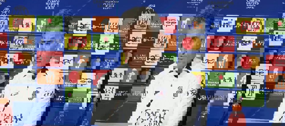 1833194