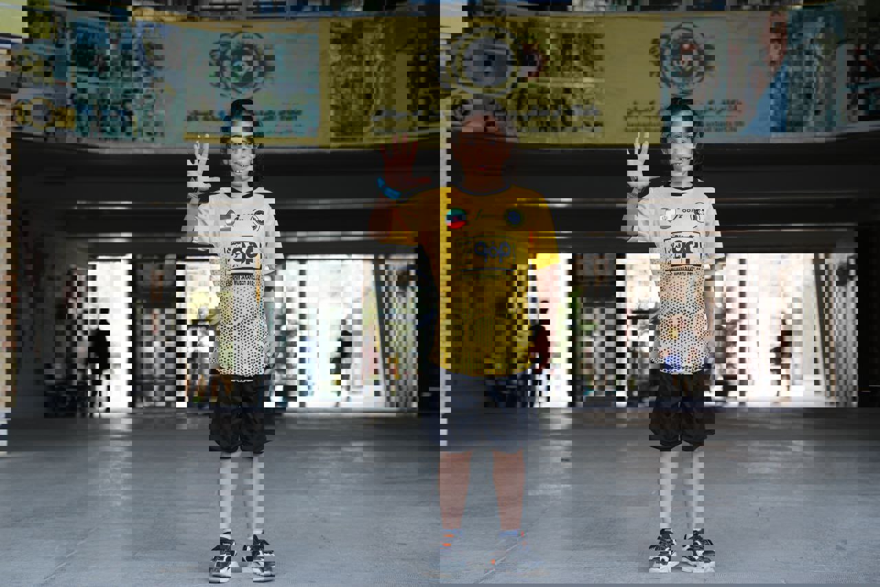 1833315