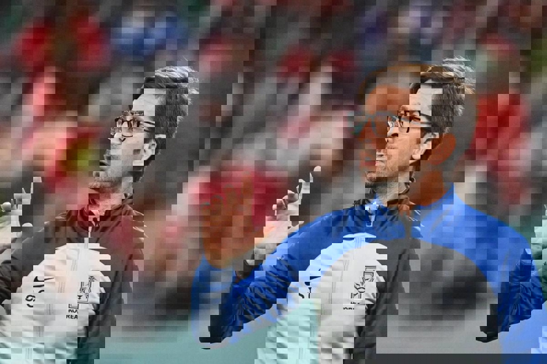 1833648