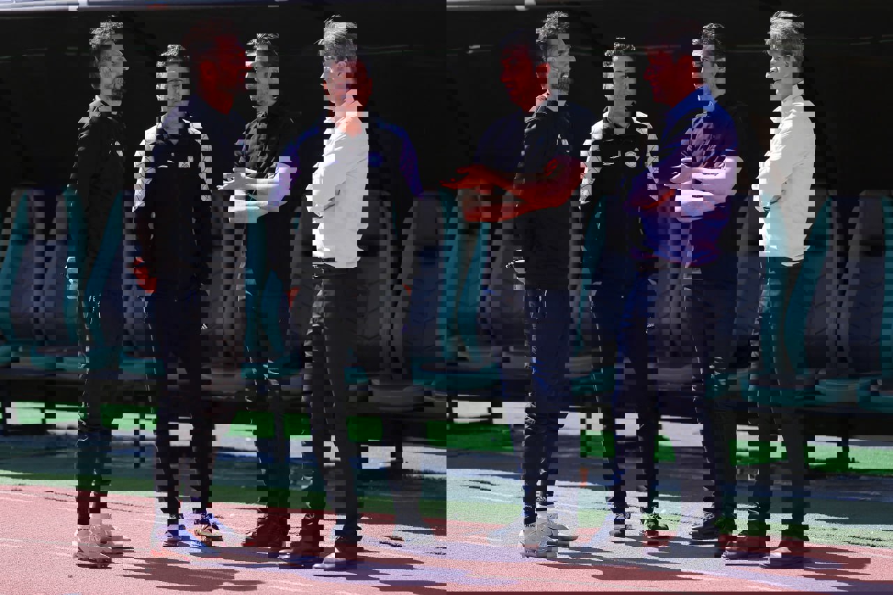 1833638