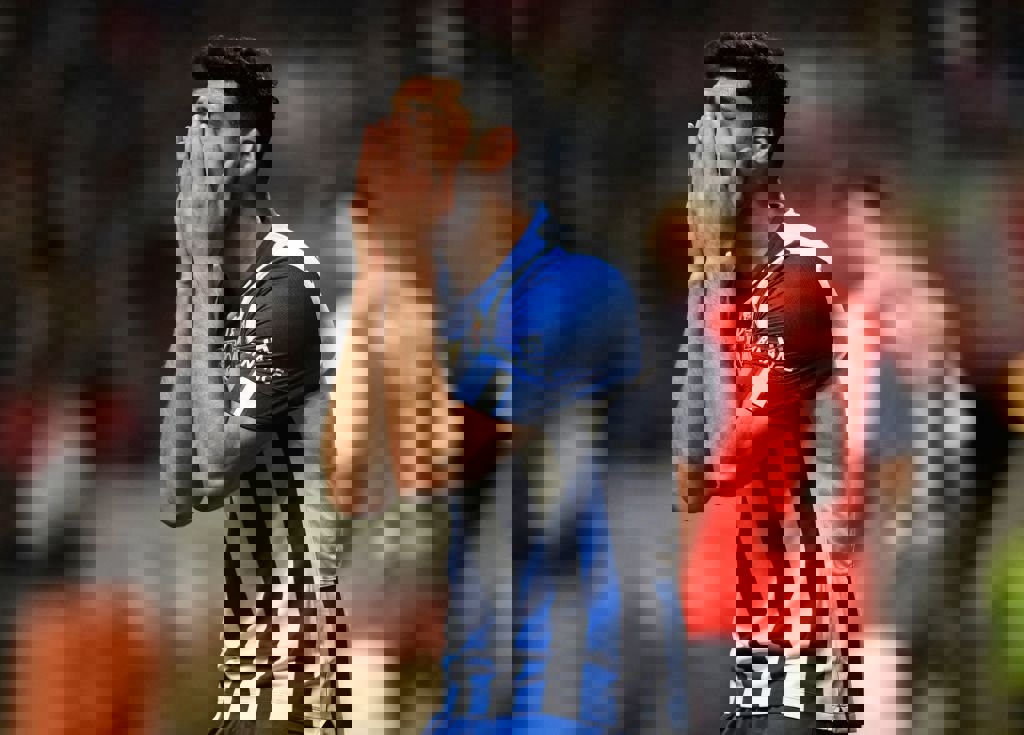 1833944