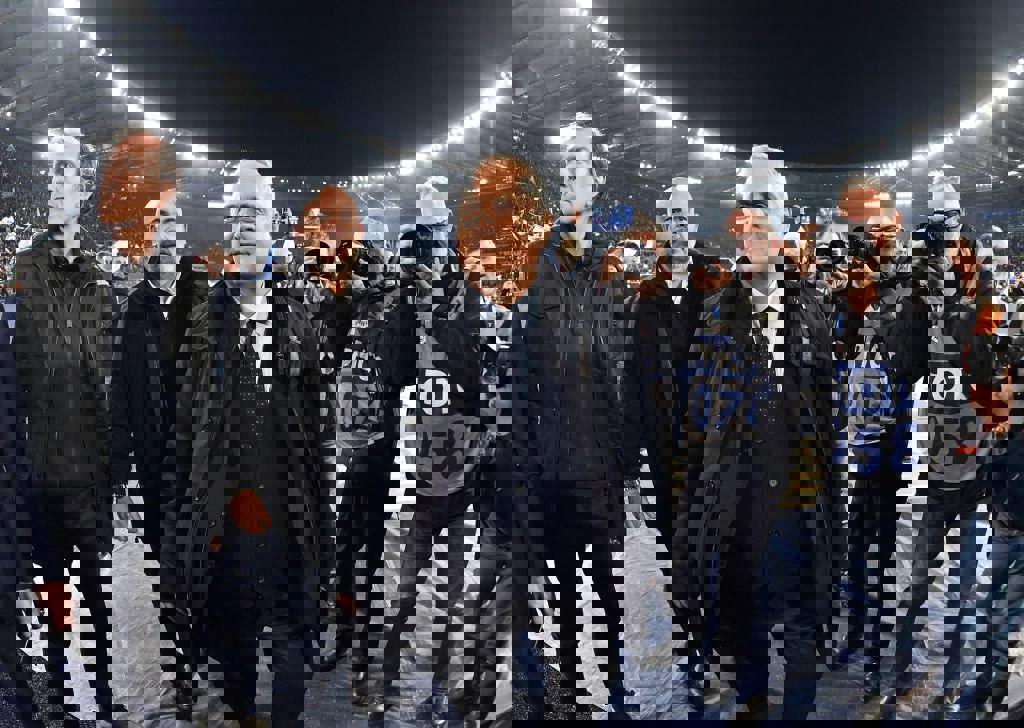 1834058
