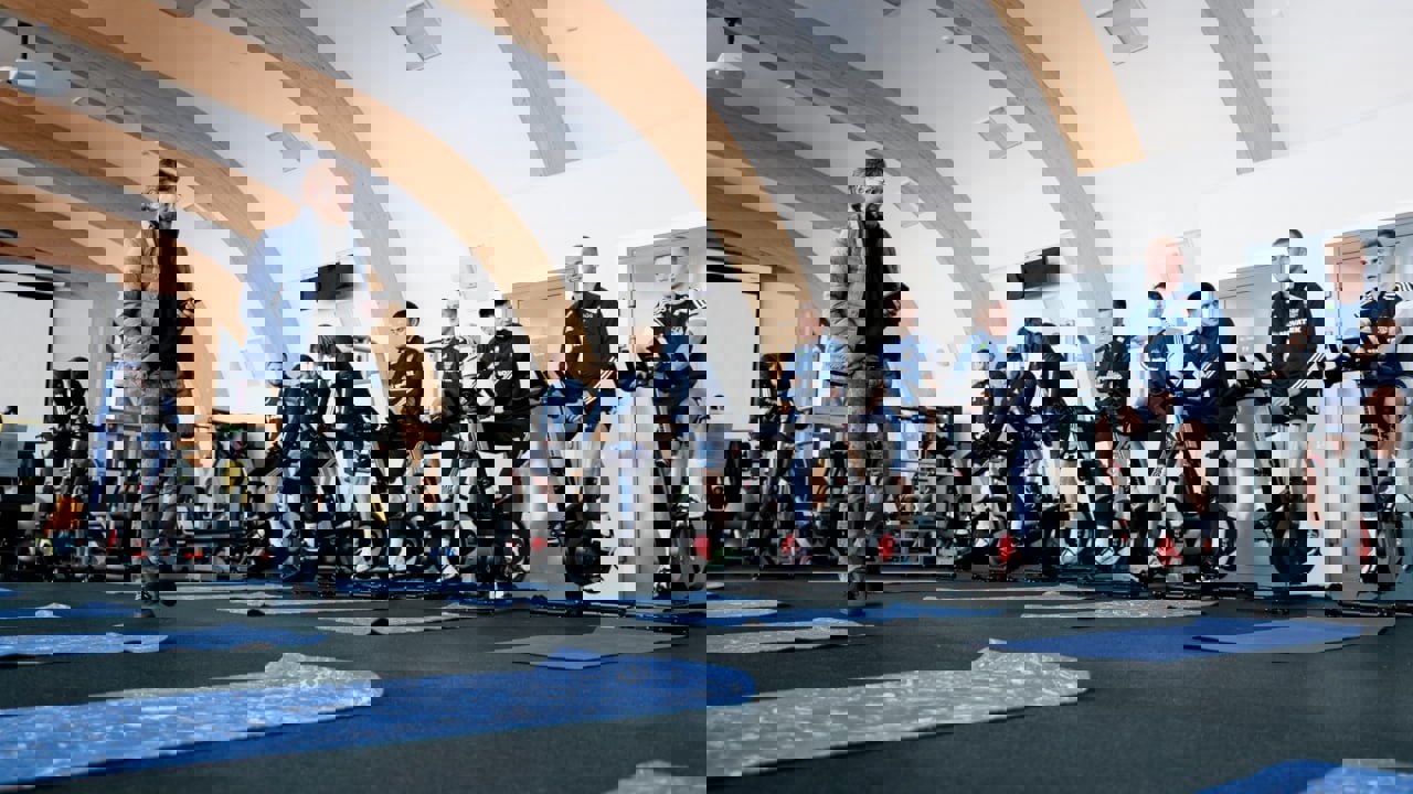1834283