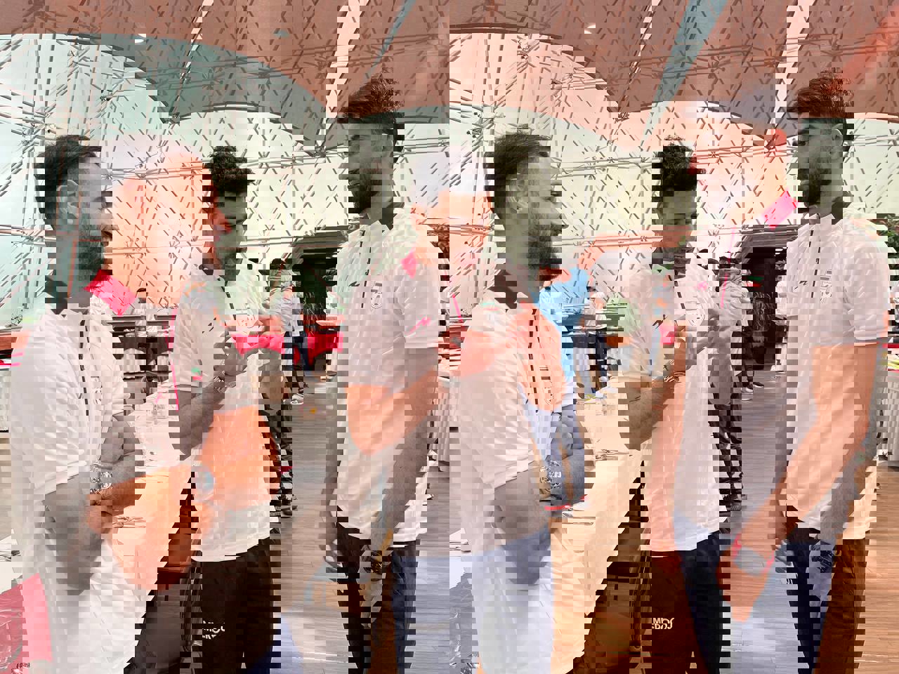 1834351