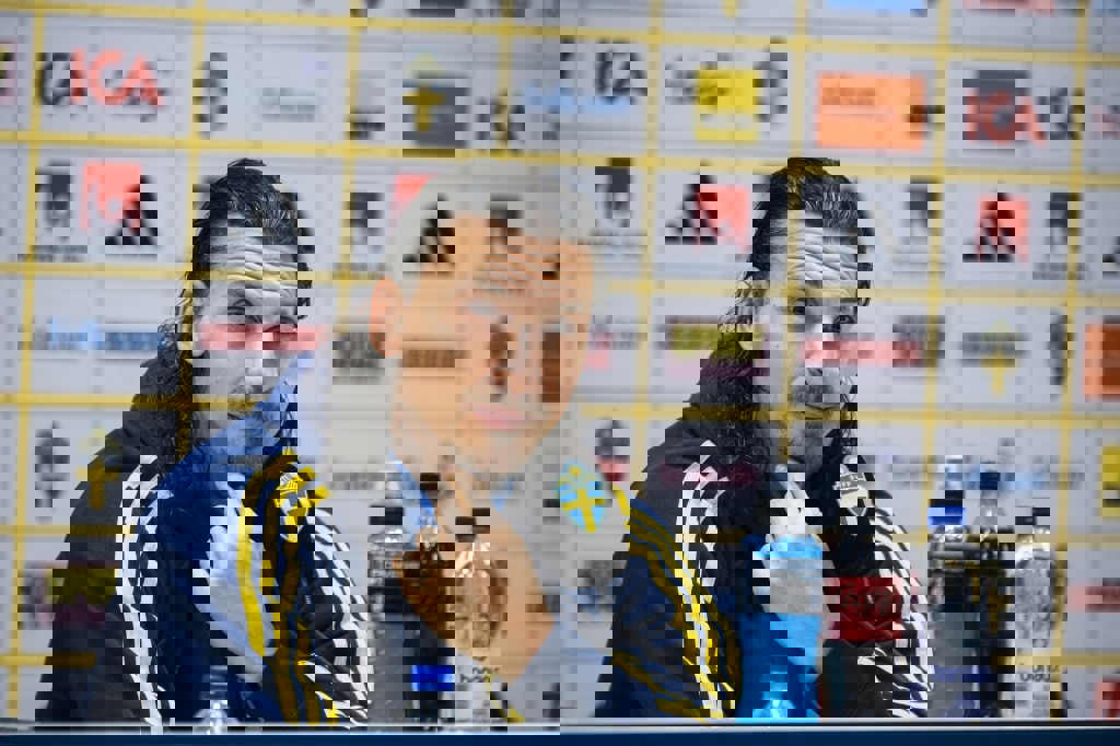 1834537