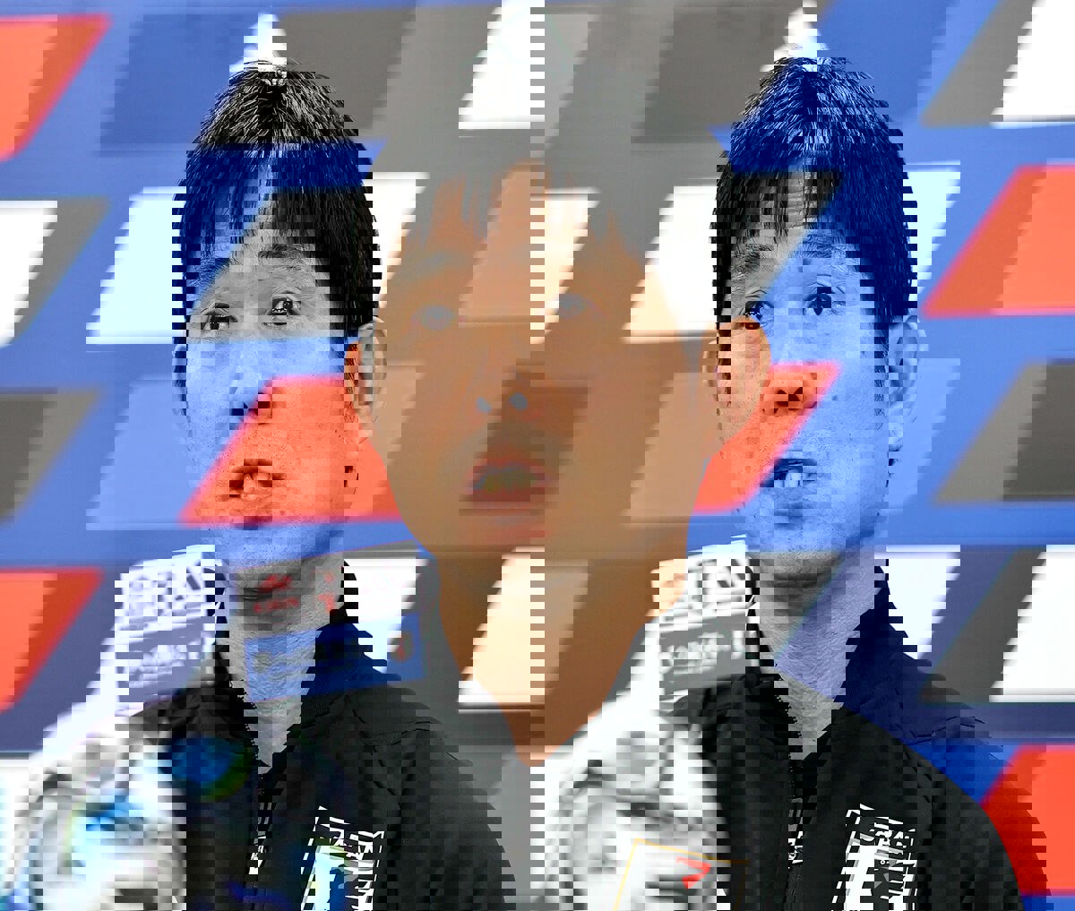1834731