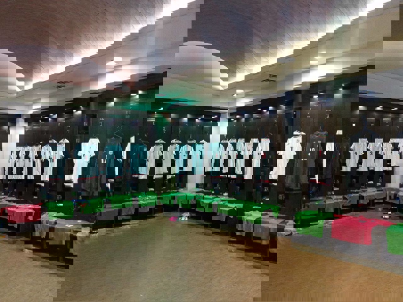 1834778