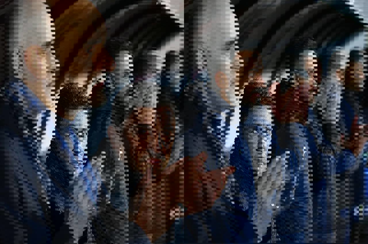 1834826
