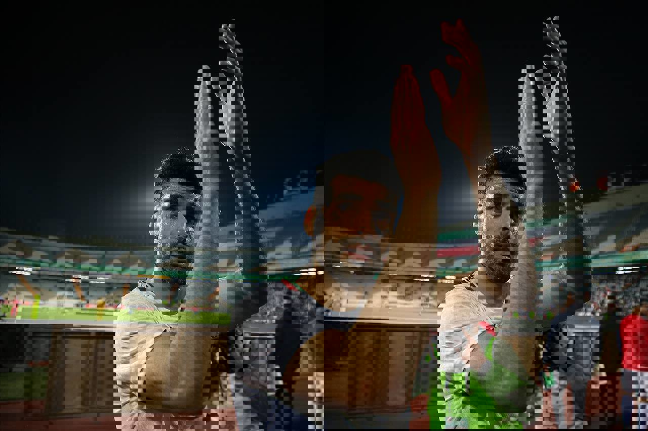1834868