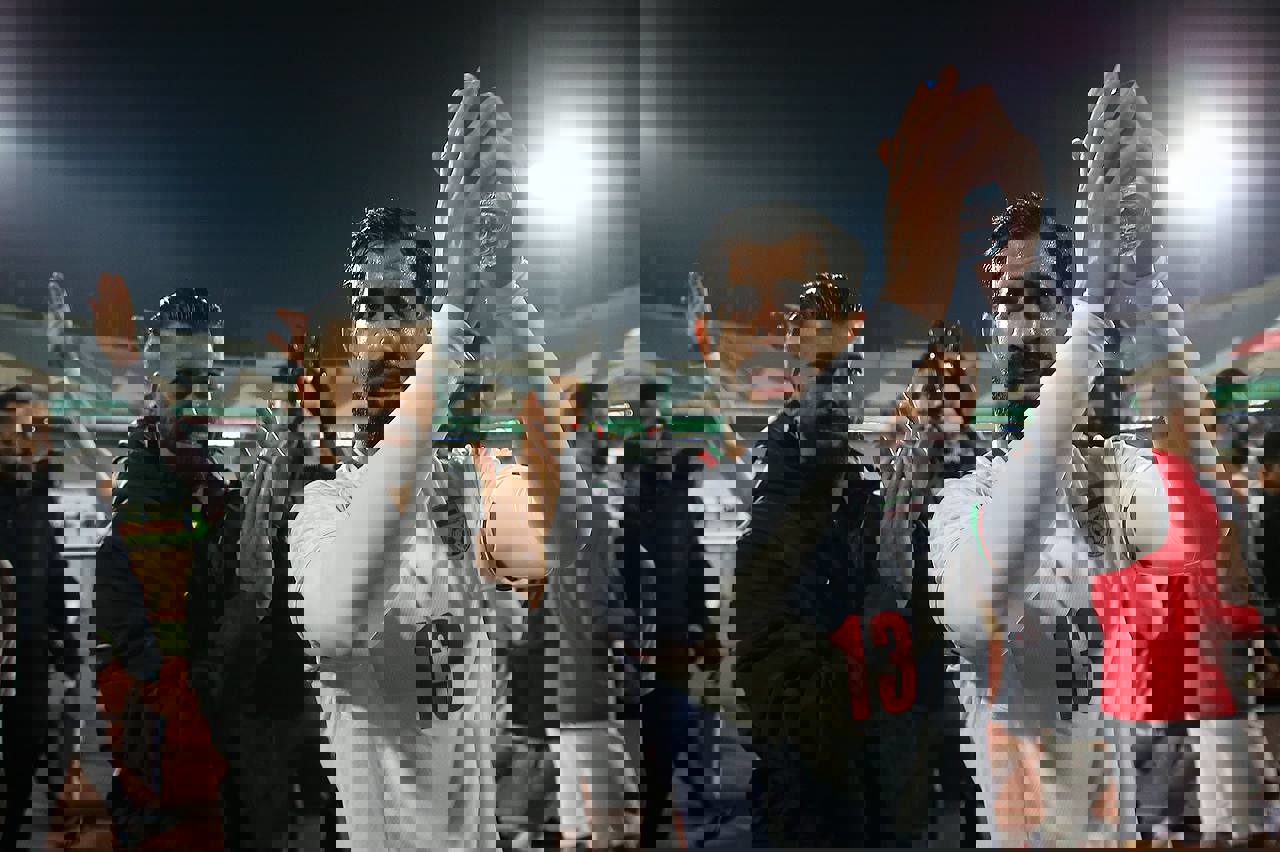 1834869
