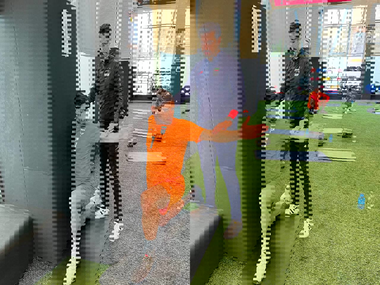 1835025