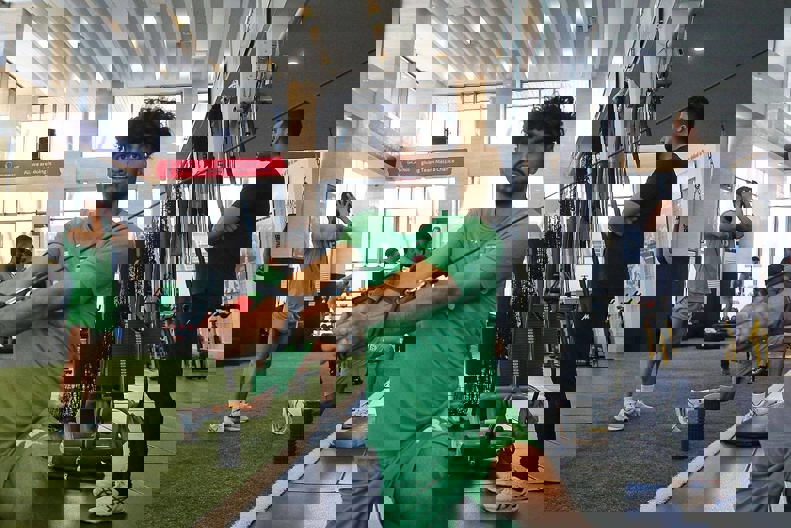 1835300